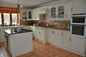 Kitchen 2- click for photo gallery